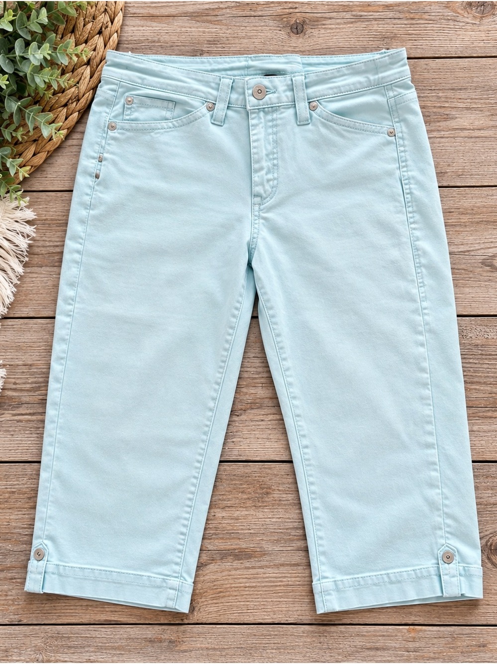 Light Blue Gloria Vanderbilt Capri Jeans Size 10 (704)